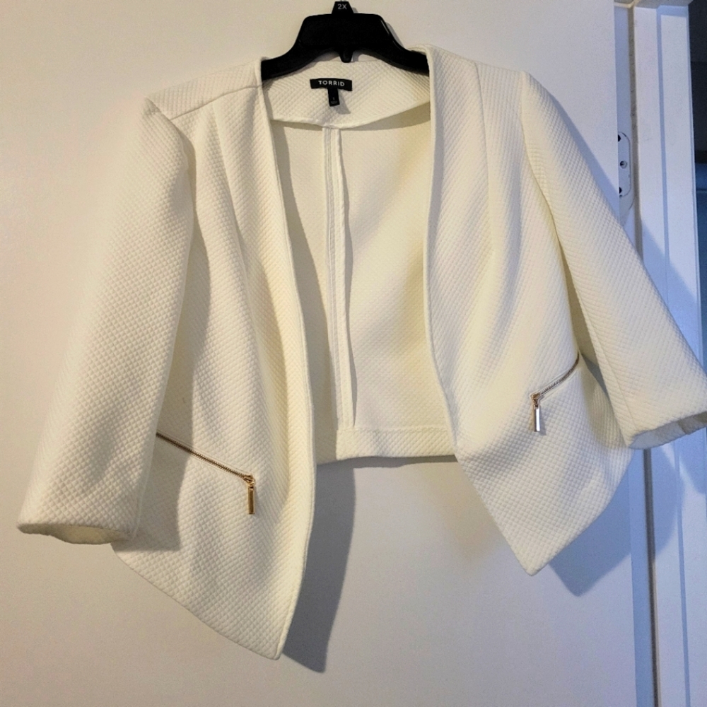 Torrid 1 white blazer/cardigan